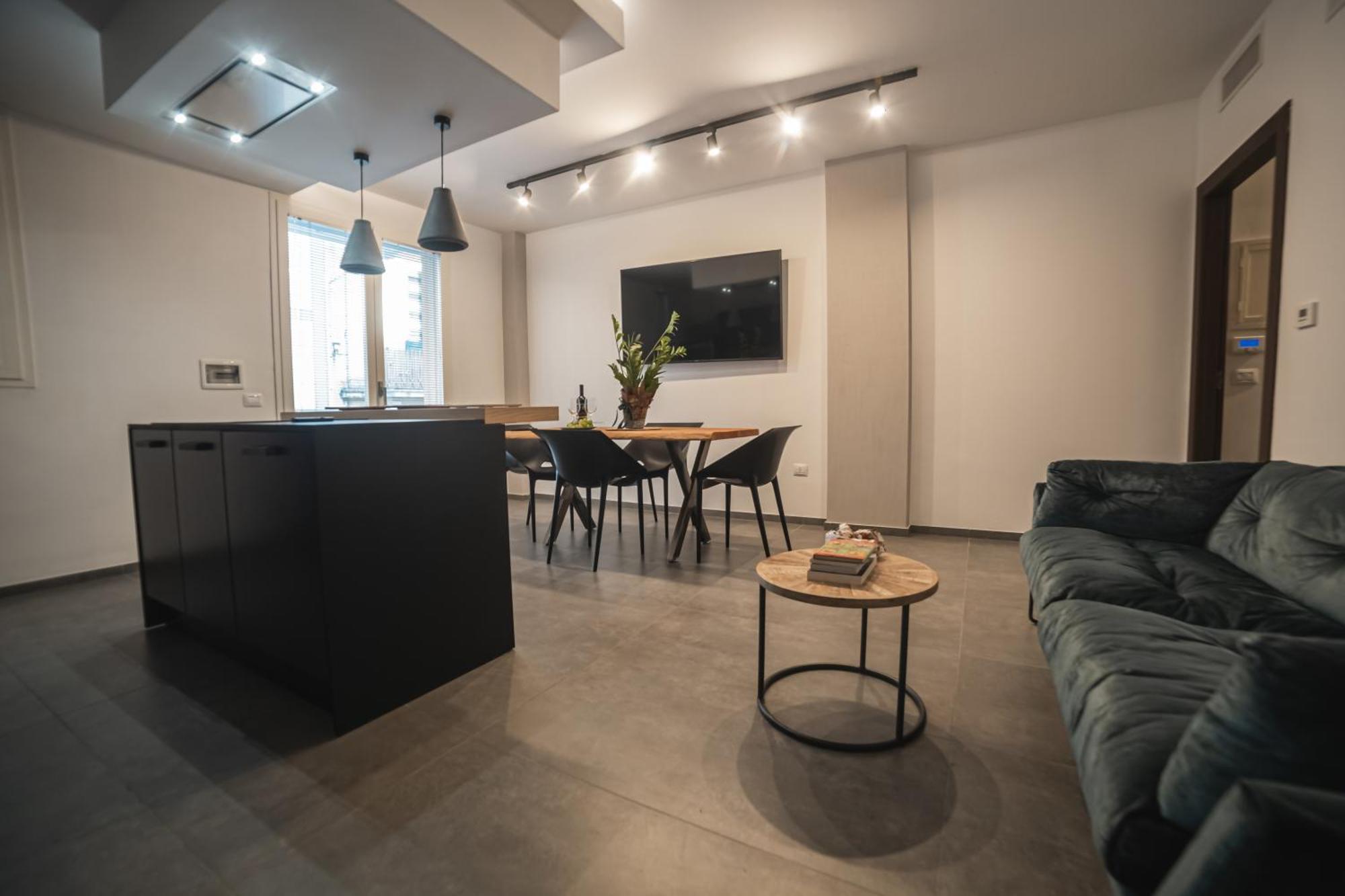 Suite Piazza Mazzini 90 Mq 5 Lecce Bagian luar foto