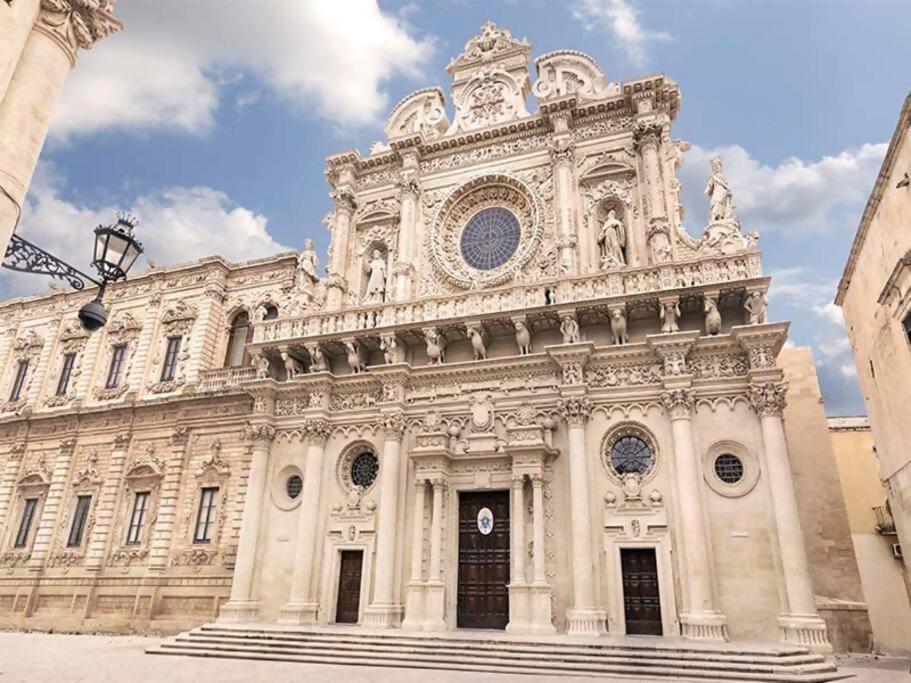 Suite Piazza Mazzini 90 Mq 5 Lecce Bagian luar foto